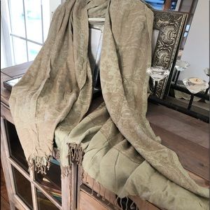 Ipokcvi....cashmere 100%jamavar shawl